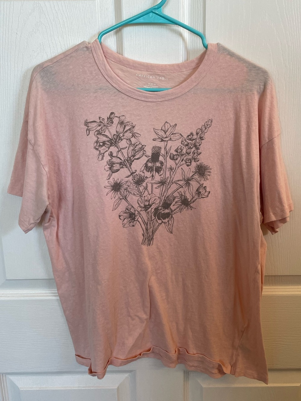American eagle tshirt